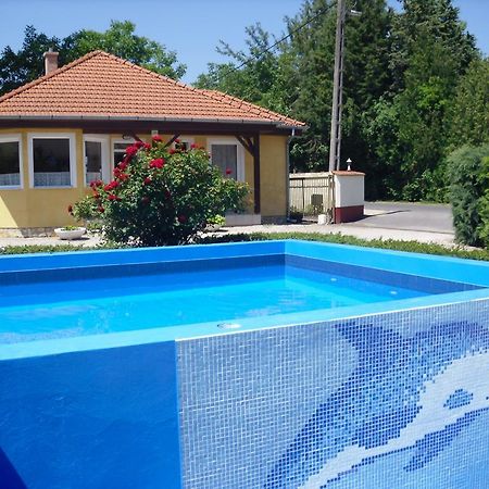 Tulipan Bungalow Camping Resort Gyenesdiás Eksteriør bilde