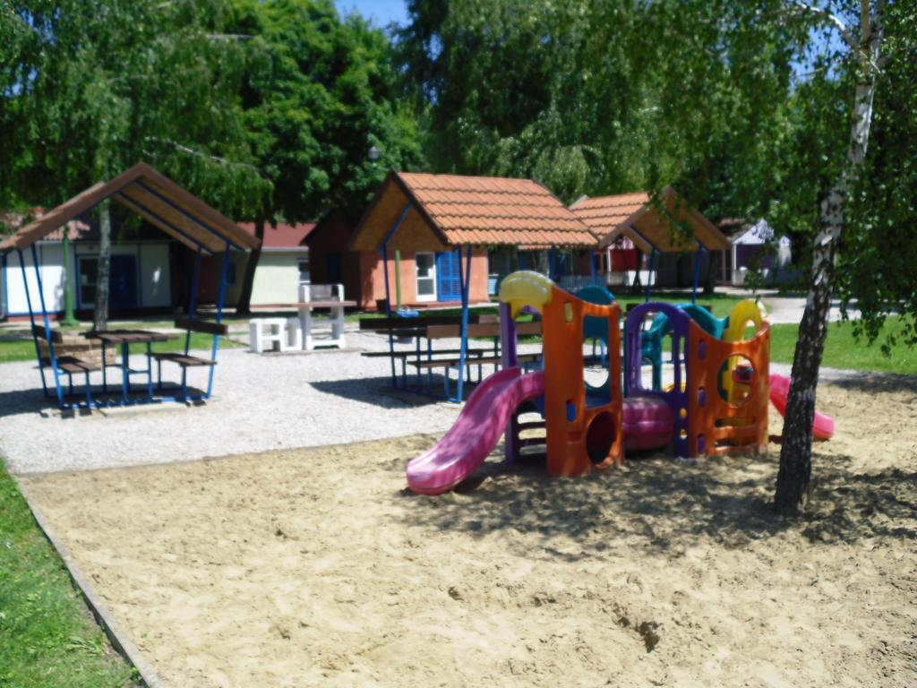 Tulipan Bungalow Camping Resort Gyenesdiás Eksteriør bilde