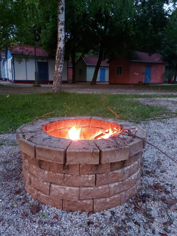 Tulipan Bungalow Camping Resort Gyenesdiás Eksteriør bilde