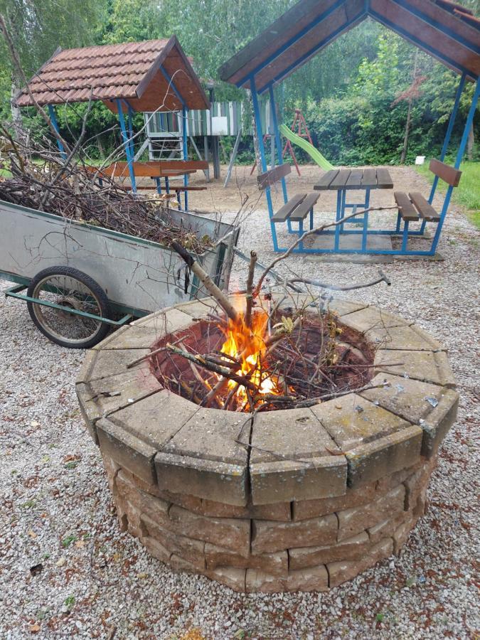 Tulipan Bungalow Camping Resort Gyenesdiás Eksteriør bilde