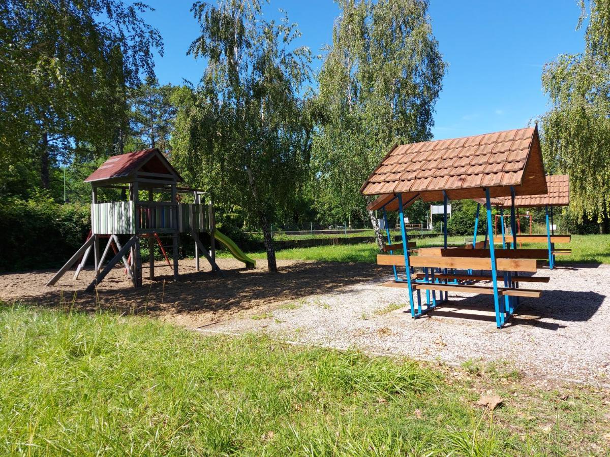 Tulipan Bungalow Camping Resort Gyenesdiás Eksteriør bilde