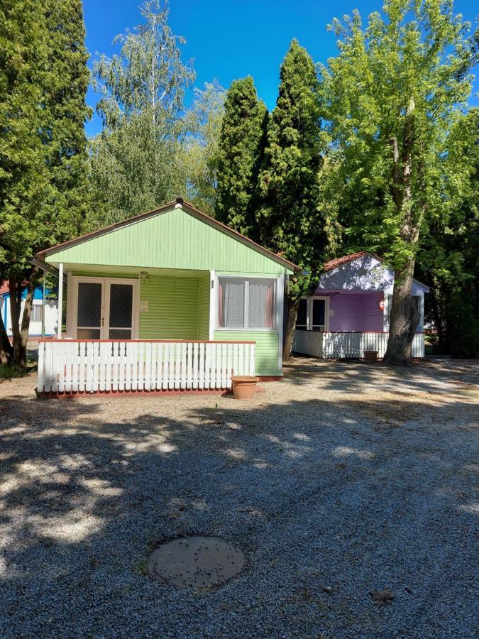 Tulipan Bungalow Camping Resort Gyenesdiás Eksteriør bilde