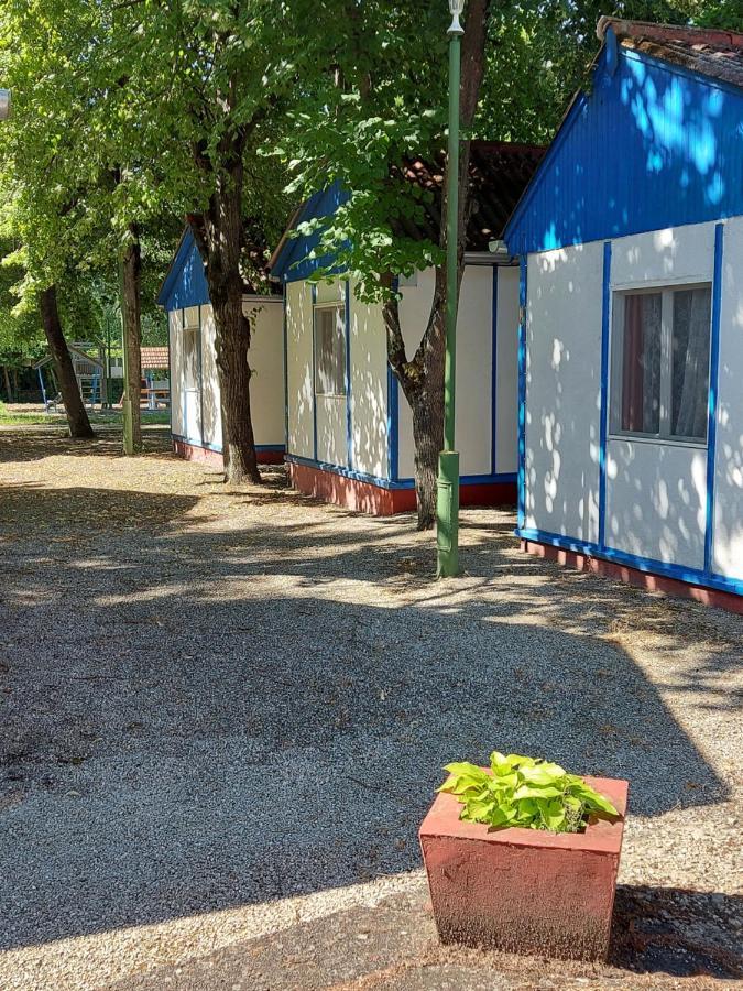 Tulipan Bungalow Camping Resort Gyenesdiás Eksteriør bilde