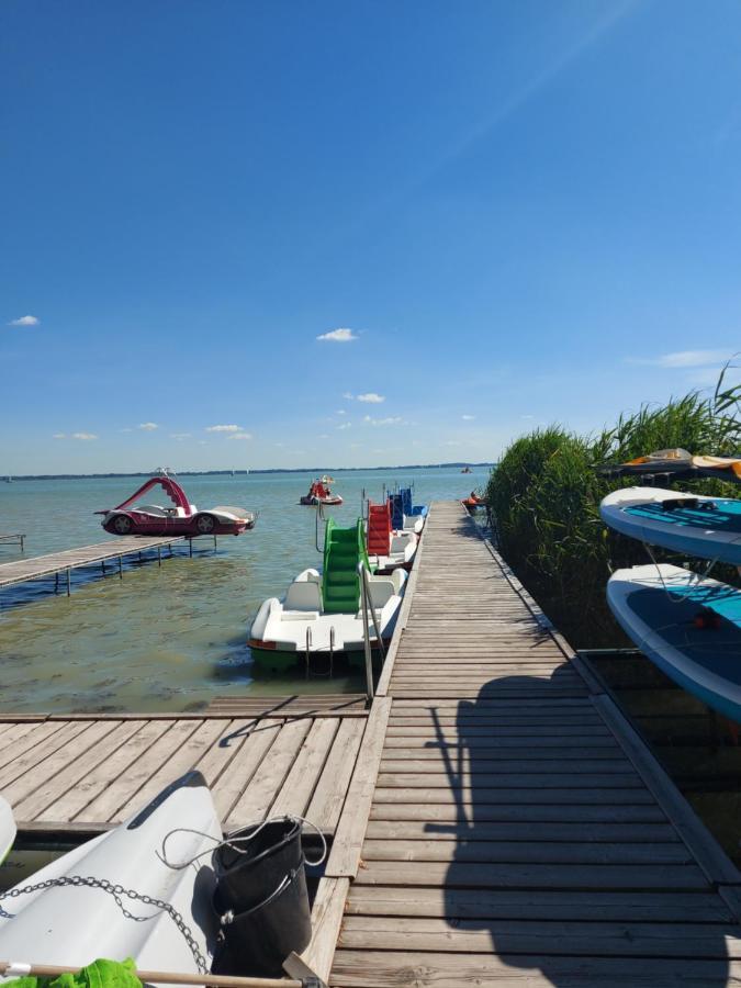 Tulipan Bungalow Camping Resort Gyenesdiás Eksteriør bilde