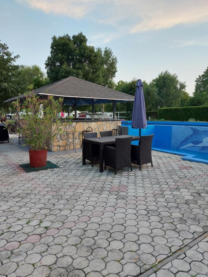Tulipan Bungalow Camping Resort Gyenesdiás Eksteriør bilde
