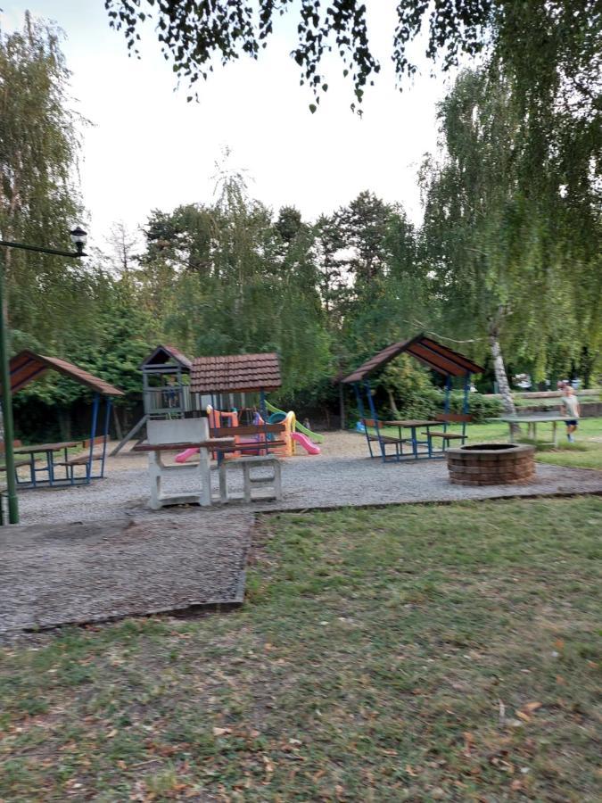 Tulipan Bungalow Camping Resort Gyenesdiás Eksteriør bilde