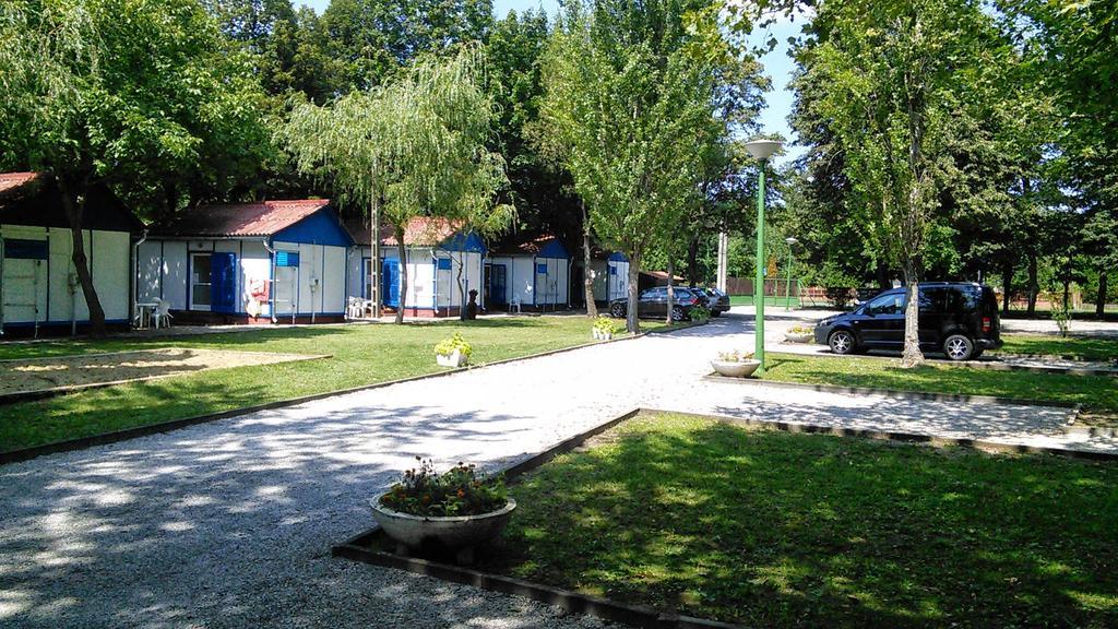 Tulipan Bungalow Camping Resort Gyenesdiás Eksteriør bilde