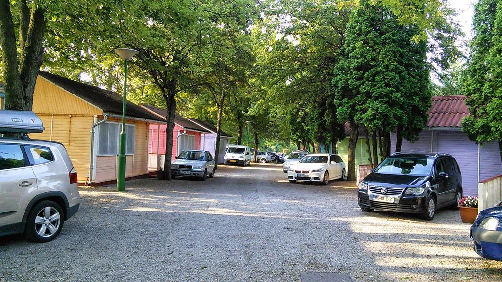 Tulipan Bungalow Camping Resort Gyenesdiás Eksteriør bilde